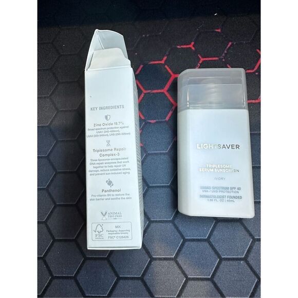 Lightsaver Triplesome Serum SPF 40 - ivory 40ml - Picture 3 of 4